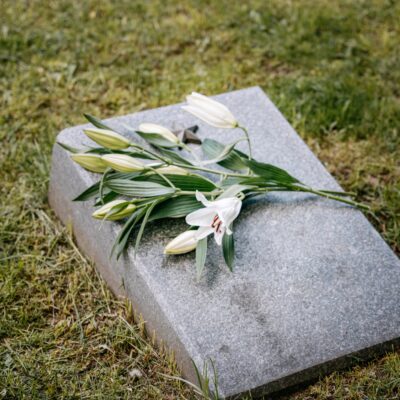 Important Things to Consider When Choosing Funeral & Sympathy Flowers