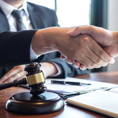 Picking the Right Personal Injury Lawyer: What Should You Look For?